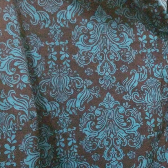 Black and teal shirt - Picture 3 of 4